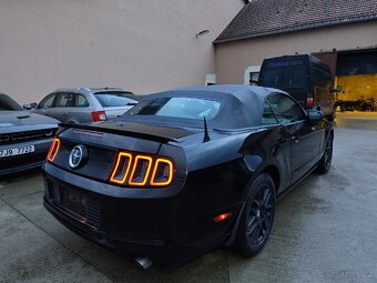 Ford Mustang cabrio - 5
