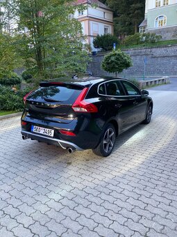 VOLVO V40 - 5