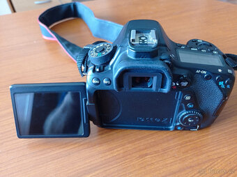 Canon EOS 80d set tělo + 3 objektivy + příslušenství - 5