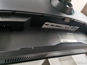 Samsung 49" LC49HG90 QLED herní monitor 144Hz - 5