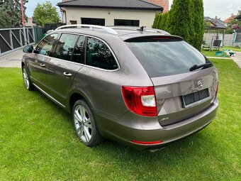 Škoda Superb 2 Facelift 2014 2.0 TDi 125kW DSG 4x4 - 5