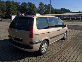 Peugeot 807; 2,2l; 94kW - 5