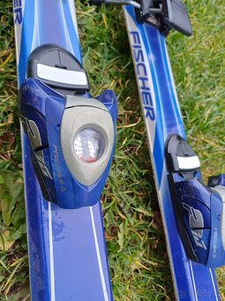 Sjezdové carvingové  lyže Fischer délka 158 - 5