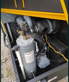 Šroubový kompresor Atlas Copco xas 46 s motorem Deutz, rok v - 5
