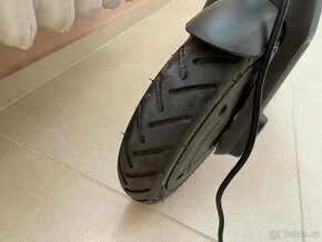 Elektrokoloběžka Ninebot Kickscooter E25E najeto 54 km - 5