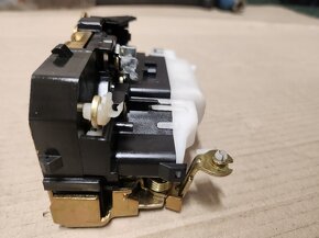 Zámek dveří Renault Midlum levý - 5
