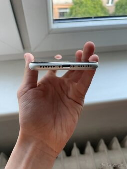 Iphone SE 2. gen 64 gb - 5