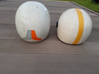Retro helmy - 5