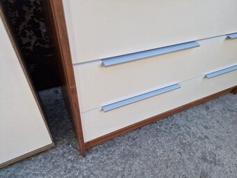 Komoda Moderní Lesk 41x107 výška 88 cm - 5