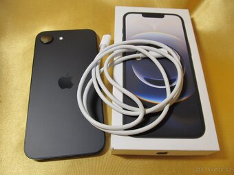 iPhone 16e Black 128GB ZÁNOVNÍ - 5