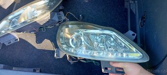 Opel Corsa D přední světla - 5