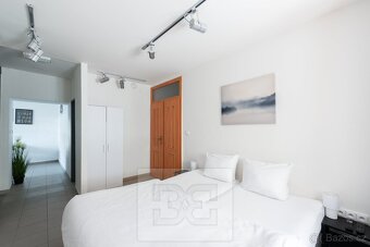 Pronájem bytu 1+1 pod hradem Karlštejn, ev.č. N08330 - 5