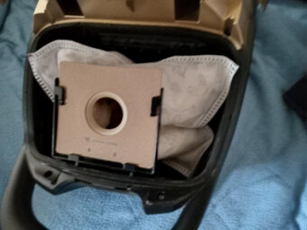 NOVÝ sáčkový vysavač ETA Avanto, zlatý - 5