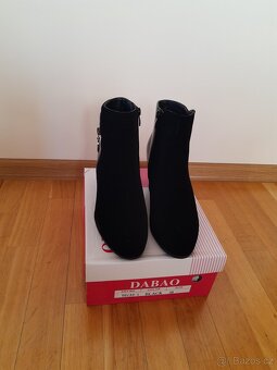 Dámské nízké kozačky ve 38 - 5