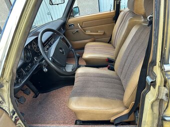 Mercedes W115 240D Žralok - 5