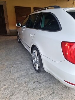 Škoda superb combi 2L 103kw r.v. 2011 - 5