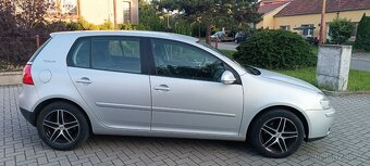 VW Golf 5 1,6-75kw-benzín-bez koroze - 5