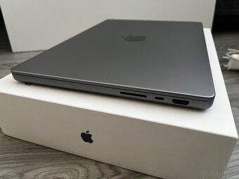 Macbook M1 Pro (2021) 14" / 32GB RAM / 1TB SSD - 5