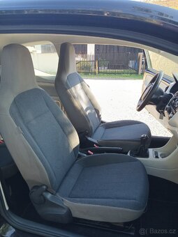 VW Up 1.0 rok 2013 naj 169000 klima - 5