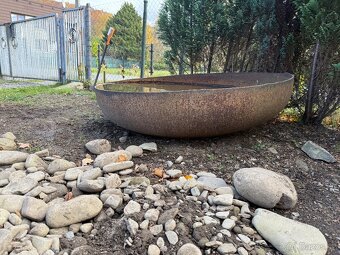 Klenuté dno- zahradní jezírko - 5