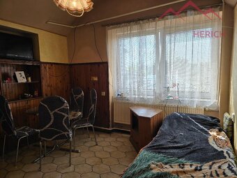 Prodej rodinného domu 6+1 se zahradou, obec Holedeč u Žatce - 5