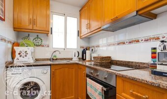 Apartmán 54 m2 se dvěma ložnicemi a bazénem v Nueva Torrevie - 5