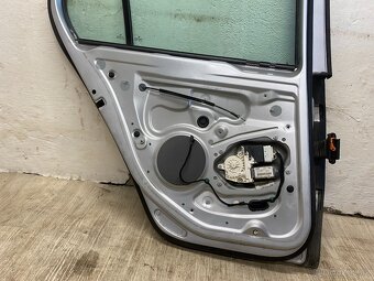 VW GOLF 5 2003-2008 - LEVÉ ZADNÍ DVEŘE KOMPLETNÍ LA7W - 5
