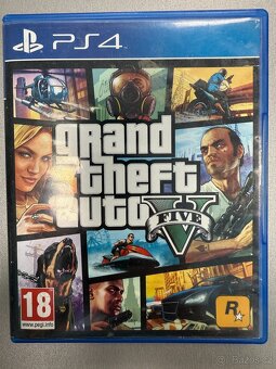 Ps4 Slim 1TB, 2x ovladac, GTA 5 - 5