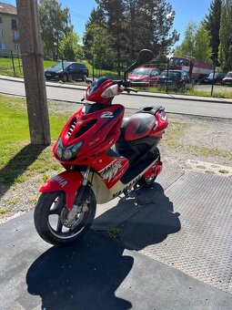 Yamaha Aerox edice Max Biaggi - 5