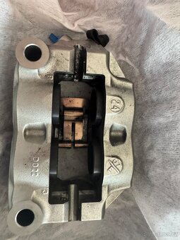 Prodám 4 pístkové radiální třmeny Brembo monobloc Stylema - 5