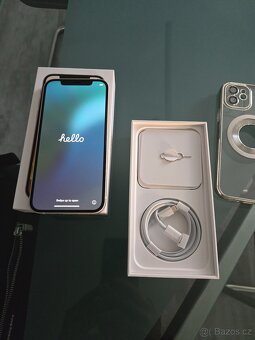 iPhone 12 - jako nový - 5