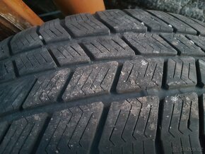ford C-max disky 205/55 R16 - 5