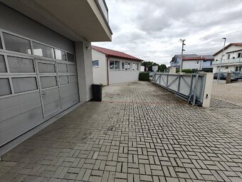 Pronájem garáže a parkovací plochy Líbeznice - 5