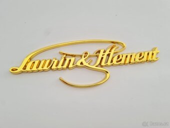 Nápis Laurin Klement , chrom, zlatý, červený, čierny - 5