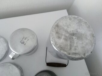 Hliníkové, staré, nádobí - 5