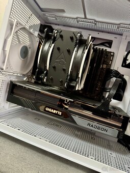 VÝKONNÝ HERNÍ PC R7 7800X3D/32GB RAM/RX 7800-XT/1TB SSD - 5
