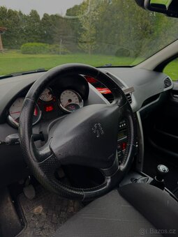 Peugeot 207 1.6 HDi 80 kW - 5
