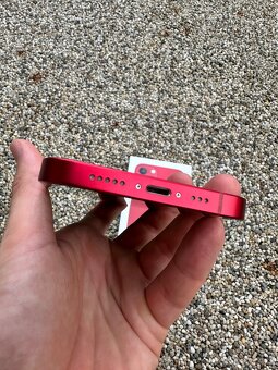 iPhone 13 - baterie 100% red - 5