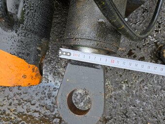 PRODÁM: velká Hydraulické pístnice, válce, píst - 5