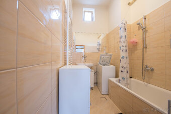 Pronájem cihlového bytu 2+1 (66 m2), s balkonem, Jihlava - 5