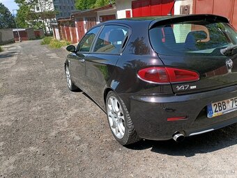 Pridám alfu Romeo 147,1,9JTD,120 cv - 5