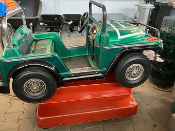 Houpací autíčko na mince. - 5