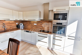 Prostorný dům 238 m2, 5+kk, pozemek 1269 m2, Radějovice, - 5