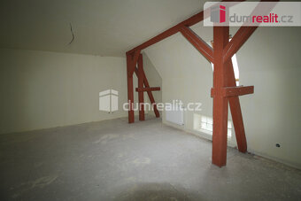 Dům vhodný k ubytování s parkovací plochou pro až 50 automob - 5