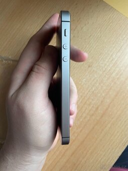 iPhone SE (2016) 32GB - Space Gray - Nová baterie a LCD - 5