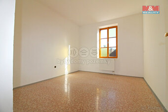 Prodej bytu 3+1, 90 m², Nový Bor, ul. Gen. Svobody - 5