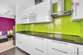 Pronájem bytu 2+kk, 52 m², Pardubice, ul. Benešovo náměstí - 5