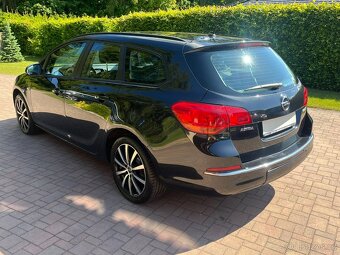 Opel Astra 1.4 T Serviska Tempomat 1. Majitel - 5