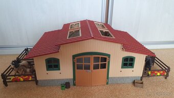 Schleich Stáj s koňmi - 5