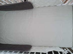 Prodám postýlku Ikea 60x120 - 5